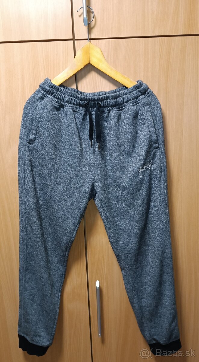 Voľnočasové tepláky JUST PLAY