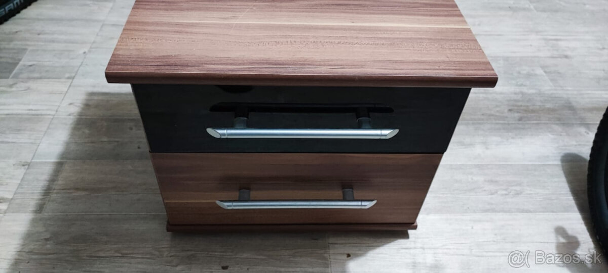 Nočný stolík