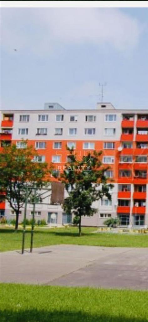 Byt vo Vrakuni v zrekonštruovanom vchode na najvyšśiom...