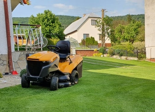 Záhradný traktor stiga