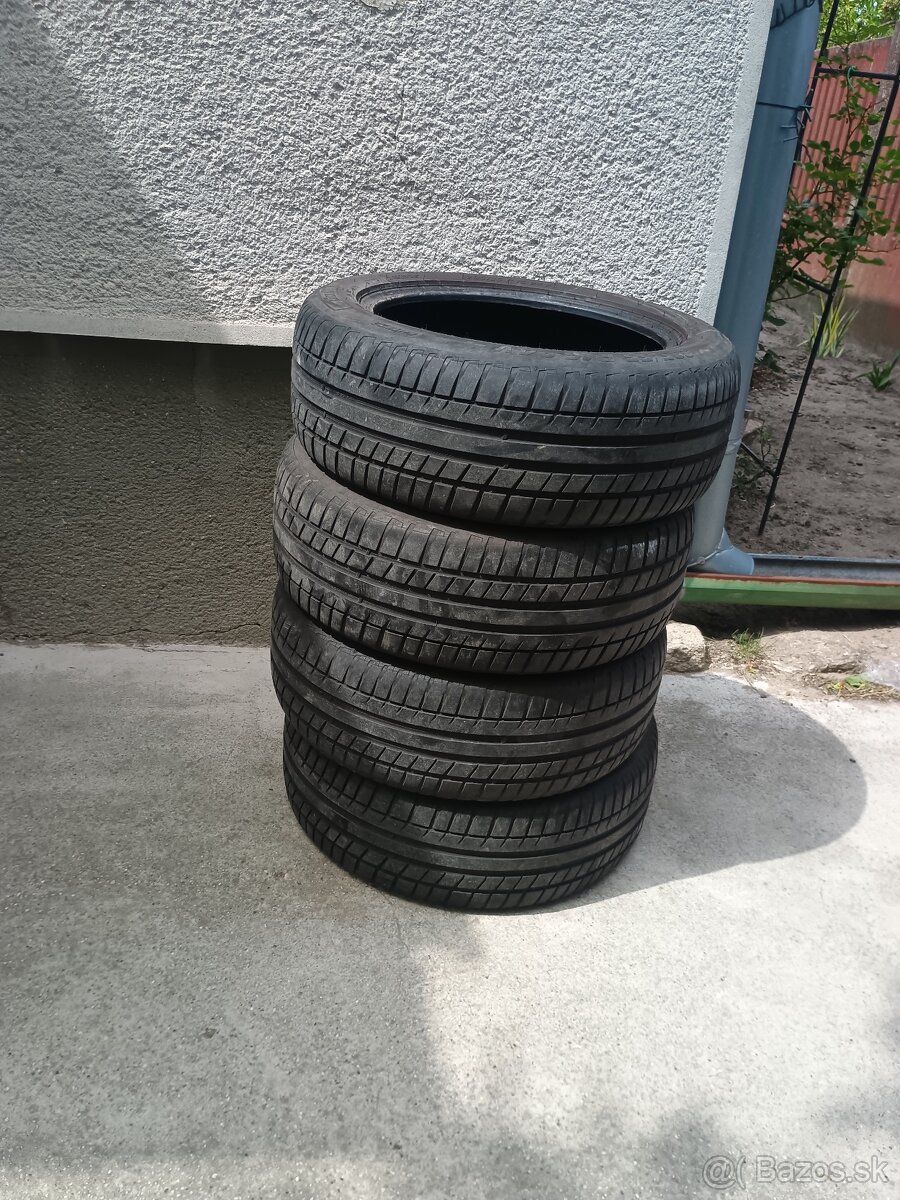Predám 205/55/r16 letné pneu