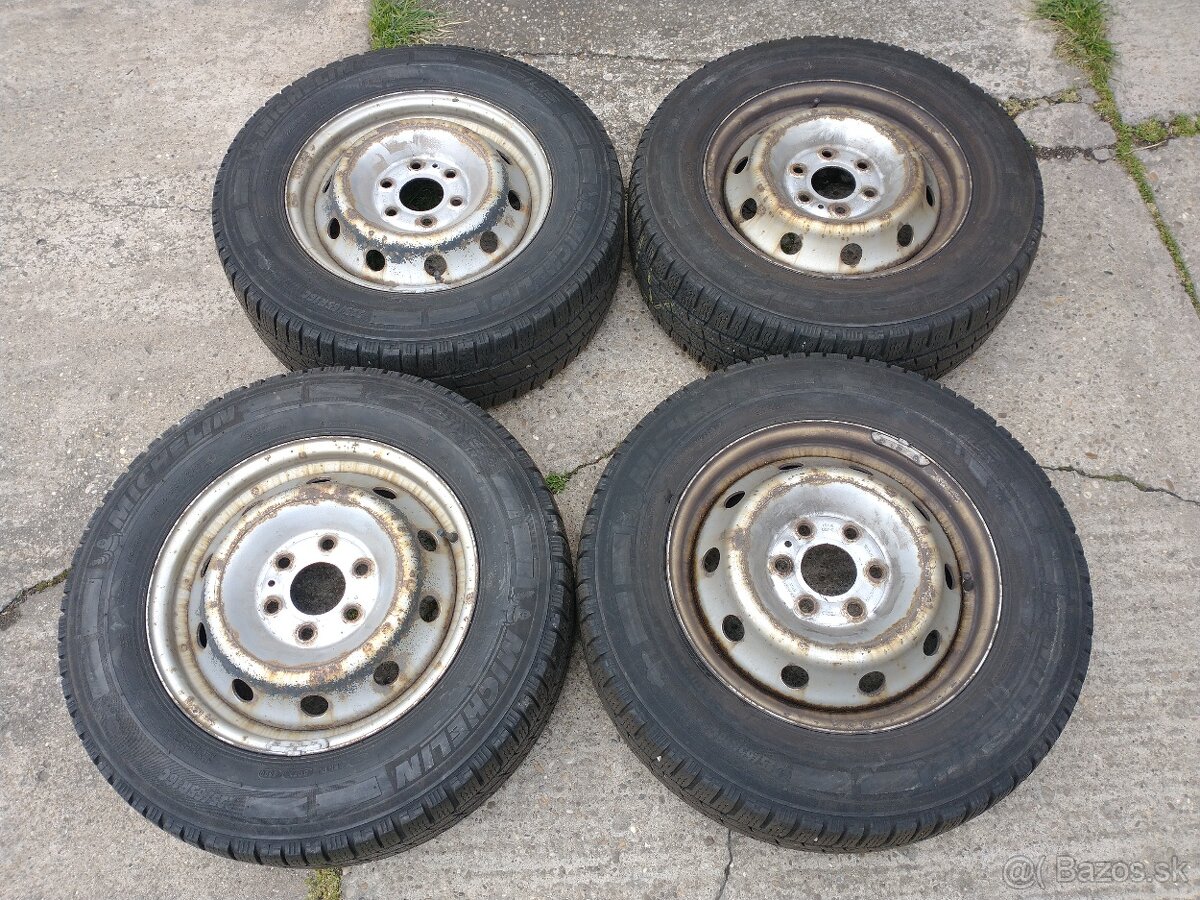 Predam 4ks disky a zimne pneu iveco daily