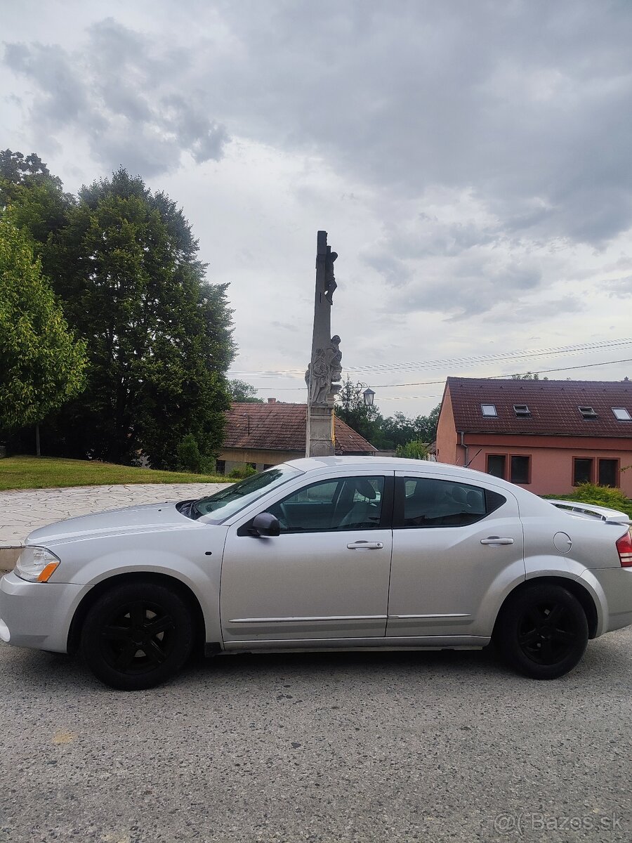 Predám Dodge Avenger