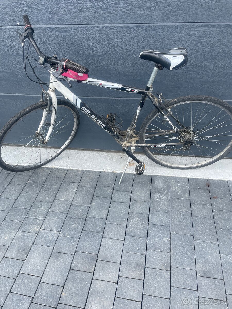 Cestny bicykel