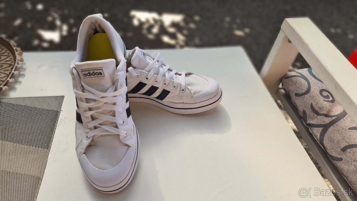 Adidas 45 1/3  UK 10,5