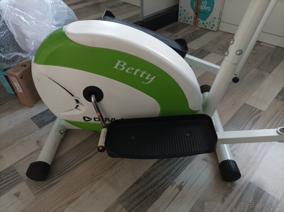 Elipticky trenažér