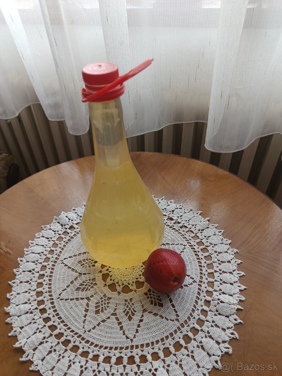 Predám domáci jablkový ocot cena 4.50€