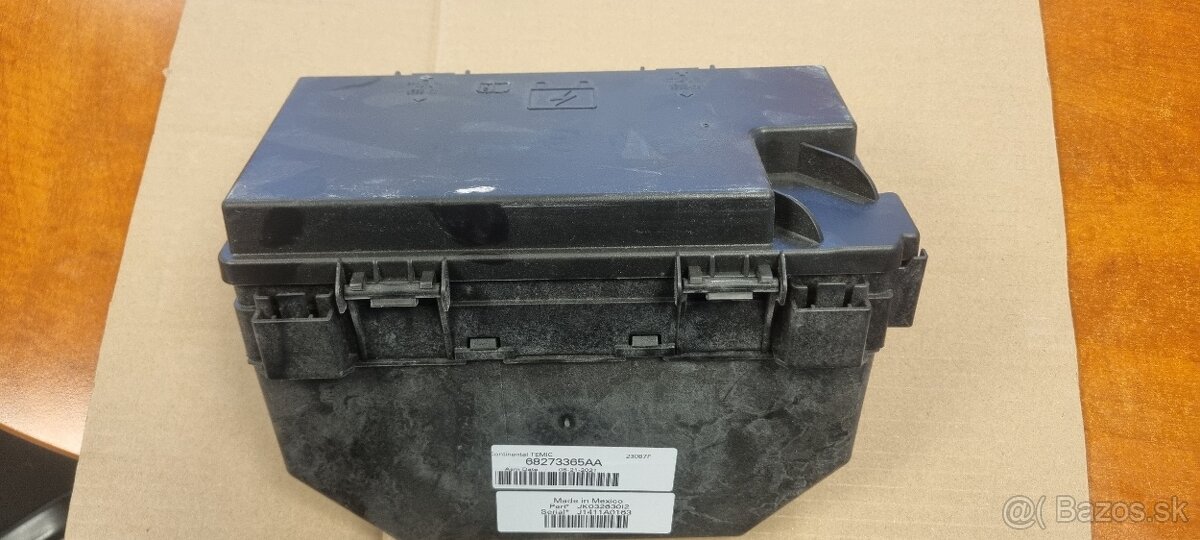 Jeep Wrangler Integrovaný napájací modul Mopar