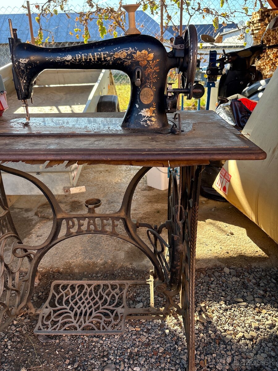 Šijací stroj pfaff