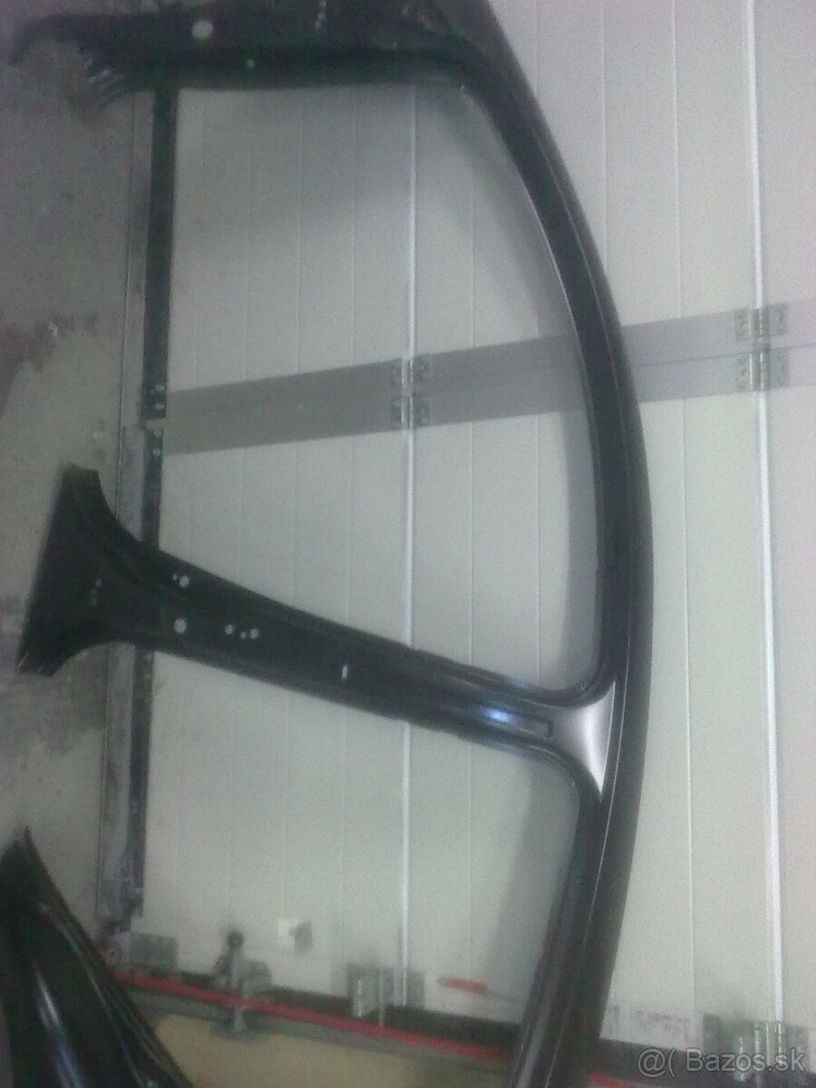 Predam ĺava bočnica ,,stlpik C1 ,107,Aygo