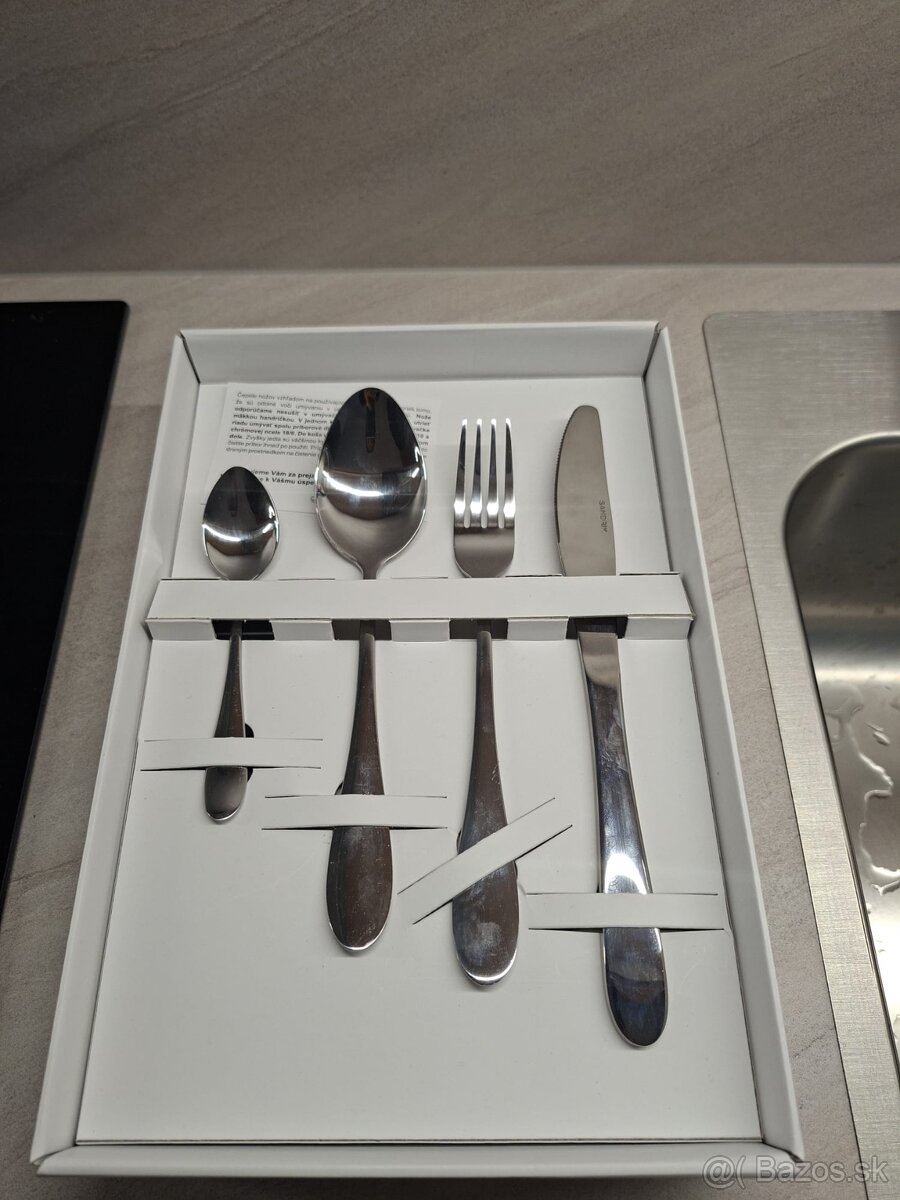 Predám príbor Sandrik (24ks)