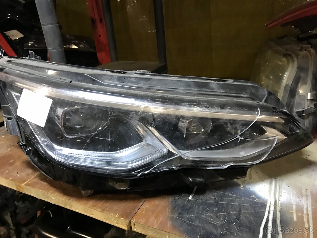 Vw golf 8 full Led pravý svetlomet