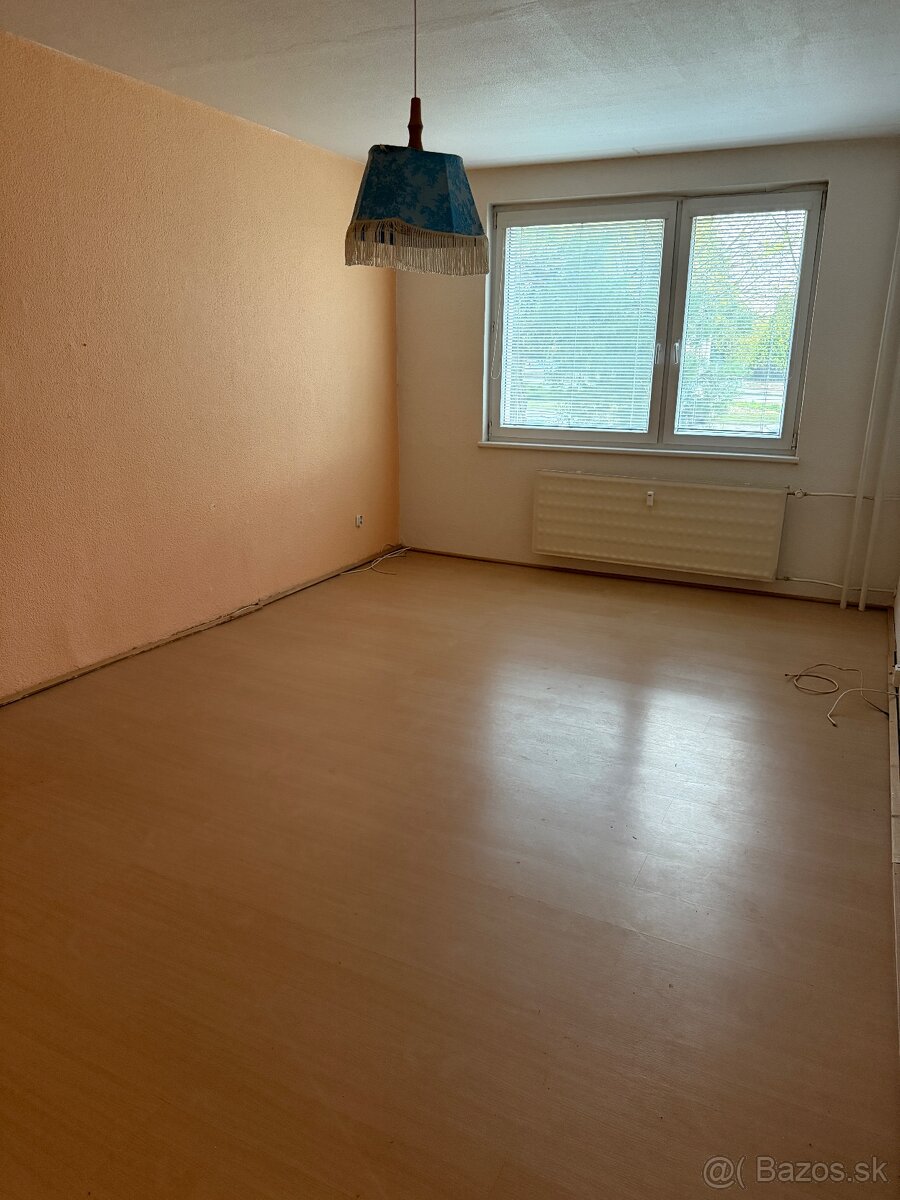 Na Predaj 3izbový byt,Vráble