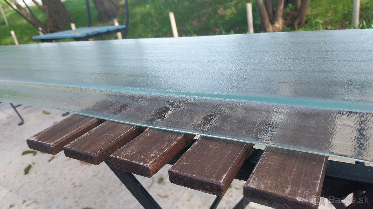 Parapety zo skla
