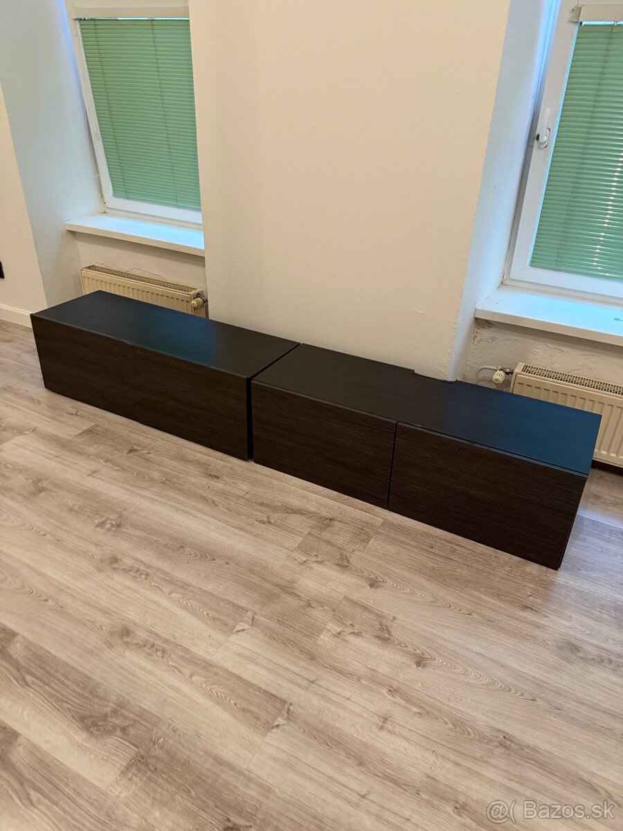 Predám závesnú komodu pod tv