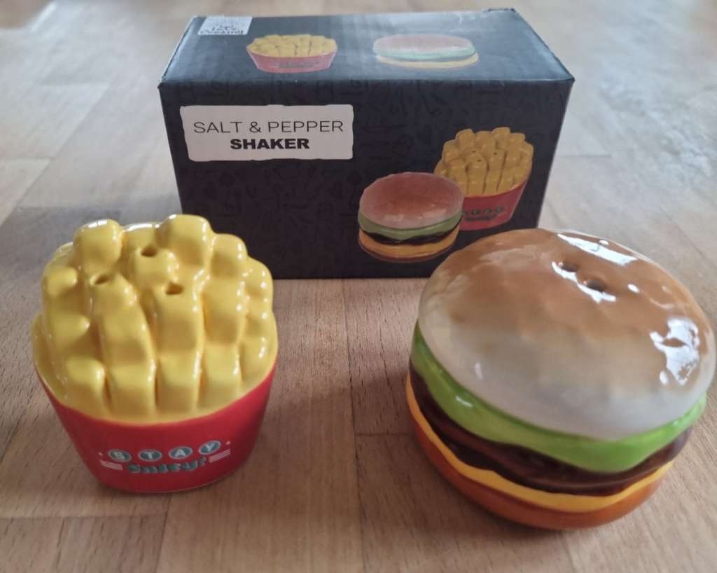 Solnička/korenička: Burger & Fries