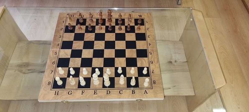 Predám drevené šachy / šach / dáma / backgammon