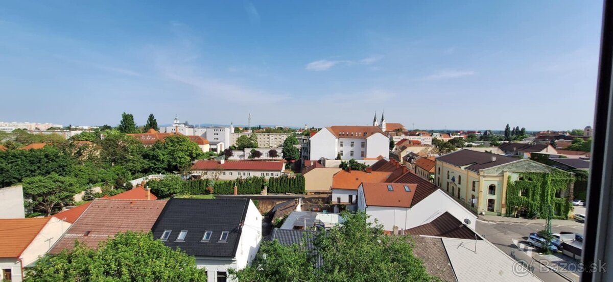 1 izbový byt na prenájom v centre Komárna