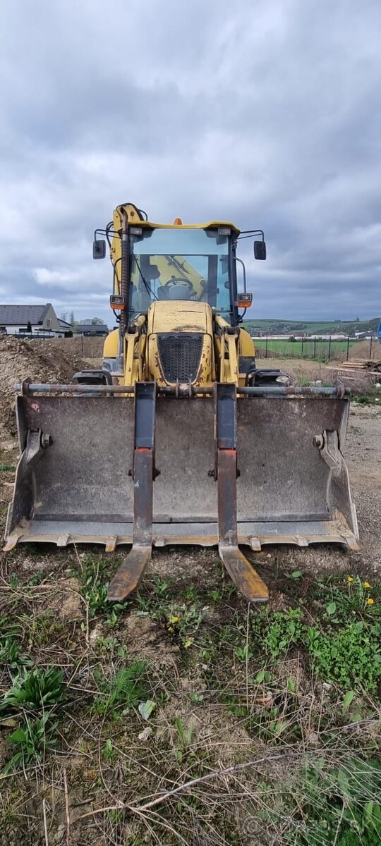 Komatsu WB 93R