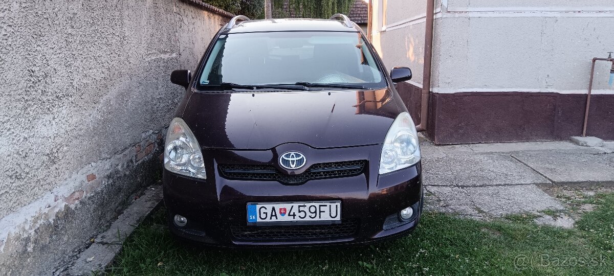 Toyota corolla verso 2.2