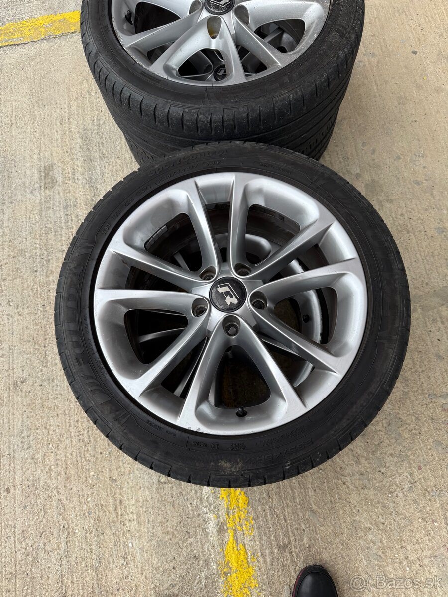 235/45 R17 5x112