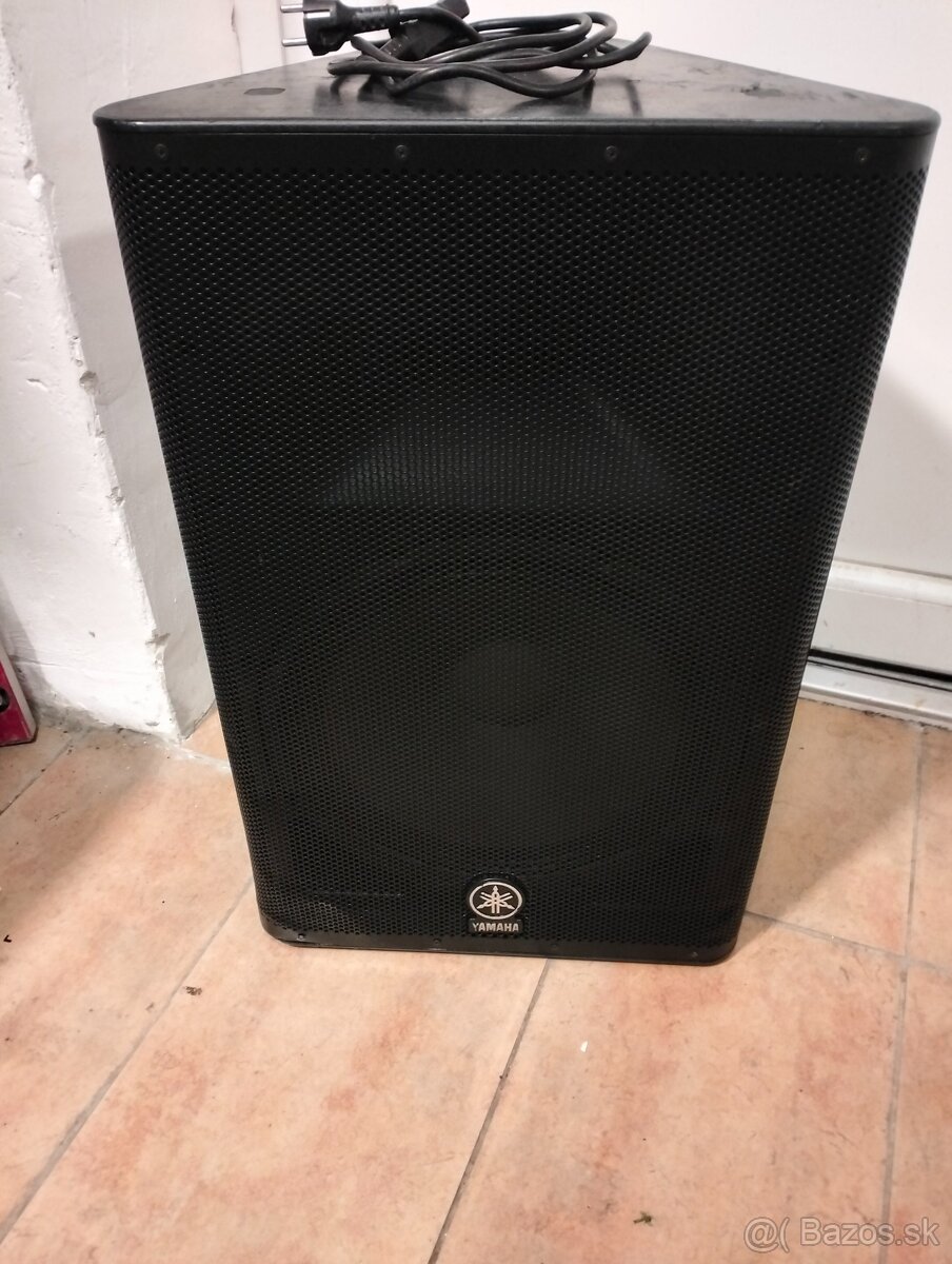 Predám box Yamaha DXR15