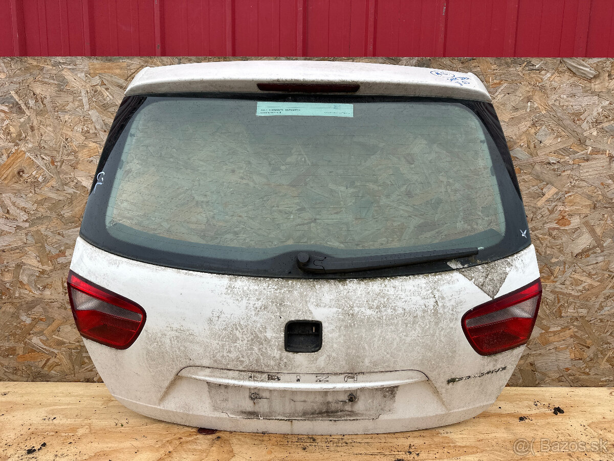 PRODÁM PÁTE DVEŘE, ZADNÍ VÍKO KUFRU SEAT IBIZA IV. 6J