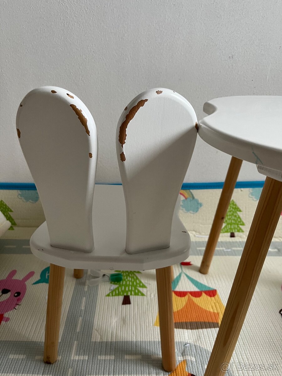 Stolík+stoličky