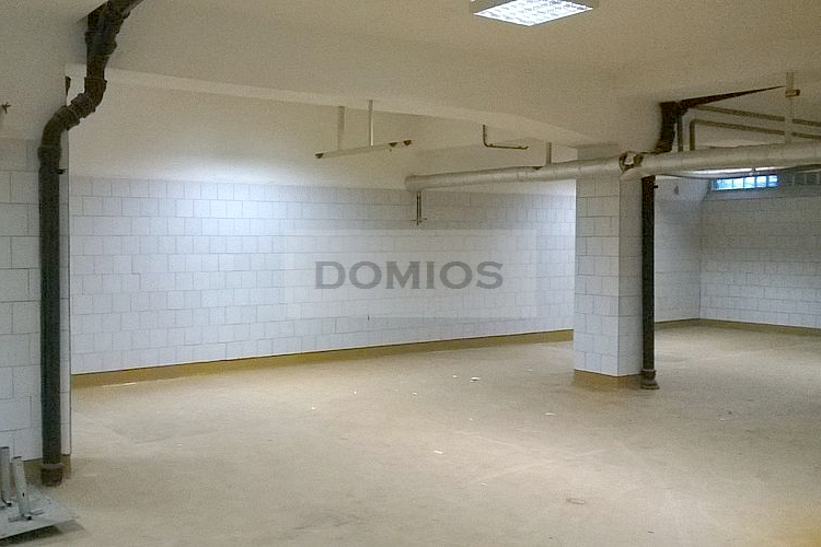 3 sam. sklady (131-204 m2, 1. PP, nakl. rampa, výťah, KE-V)