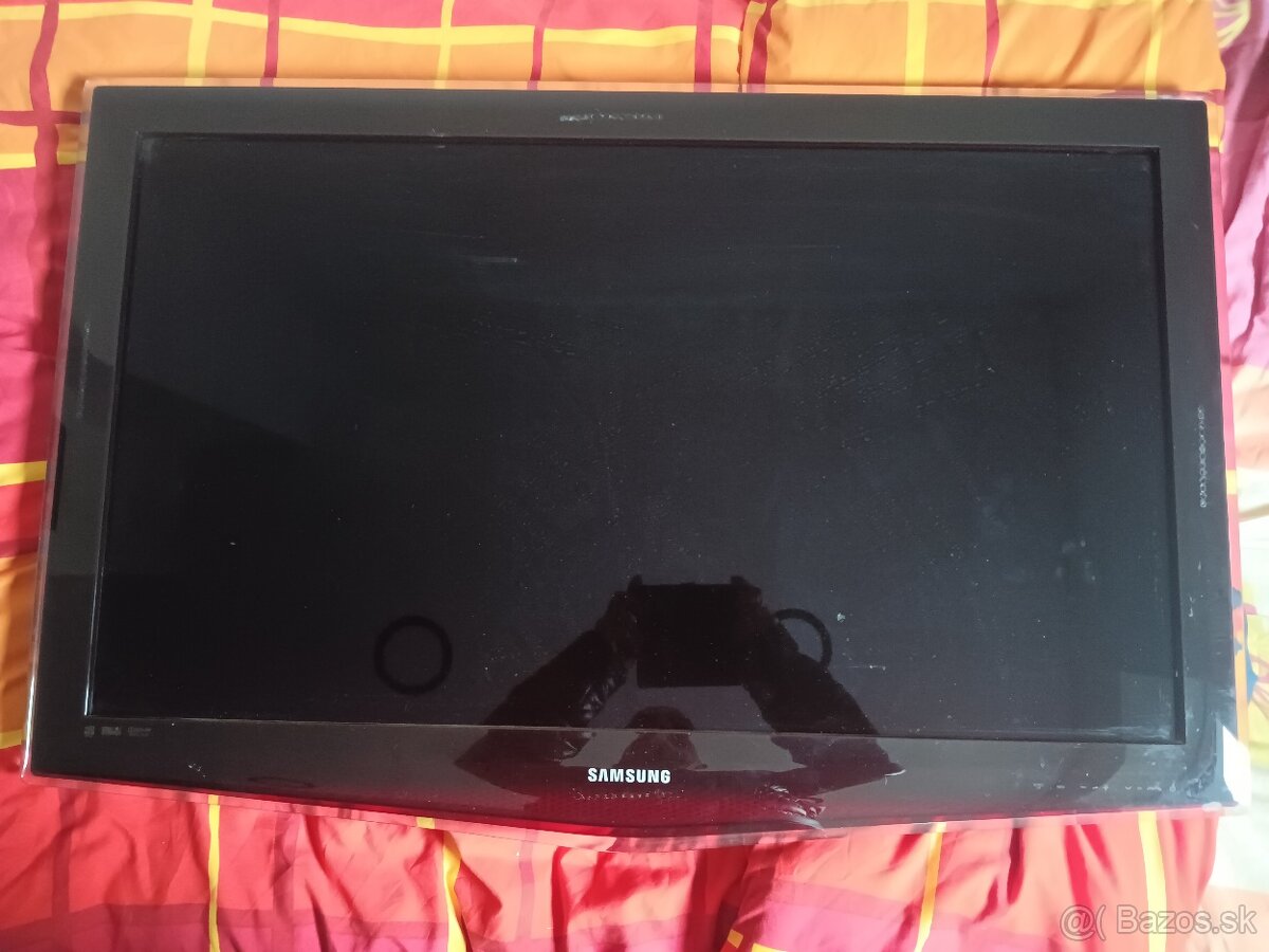 Predam lcd tv samsung, 107 uhlopriecka