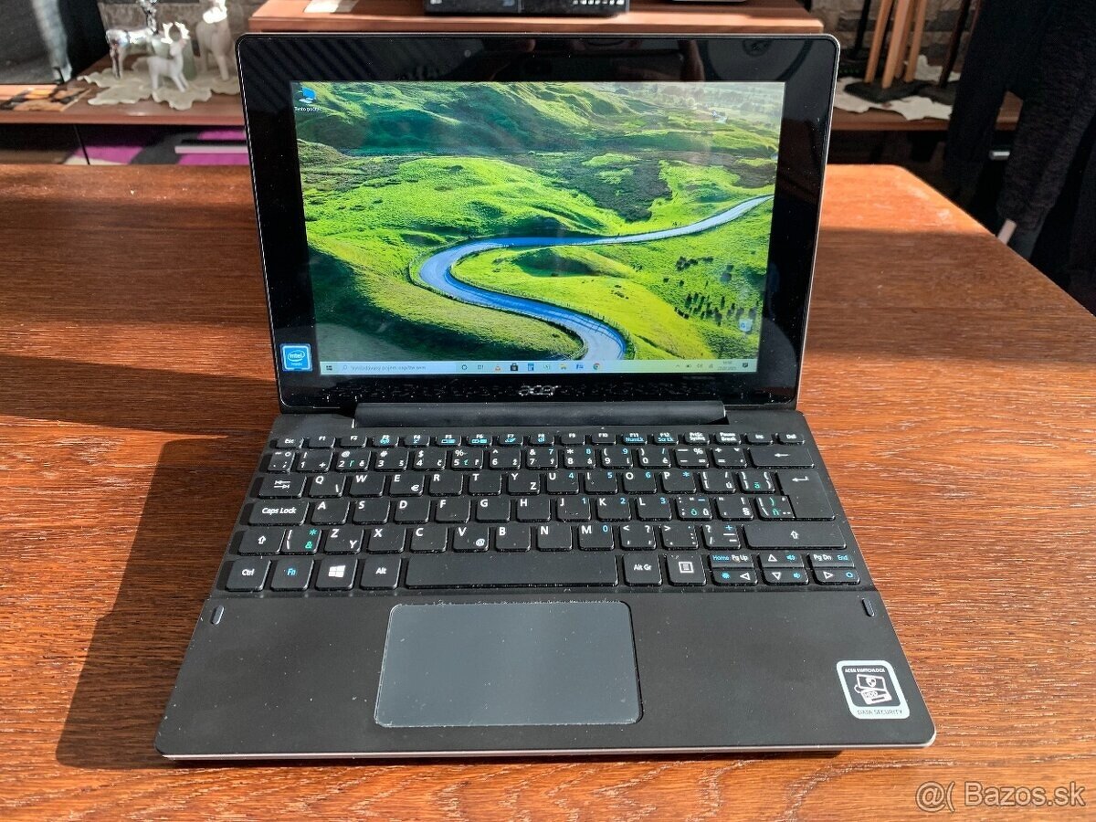 Acer Aspire SW3-013 notebook...