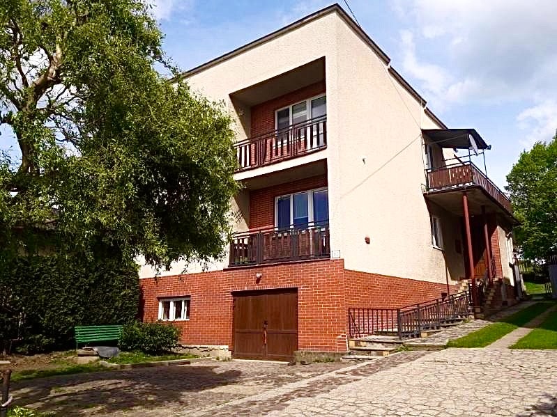 Dvojgeneračný 6 - izbový rodinný dom - Nižná Myšľa