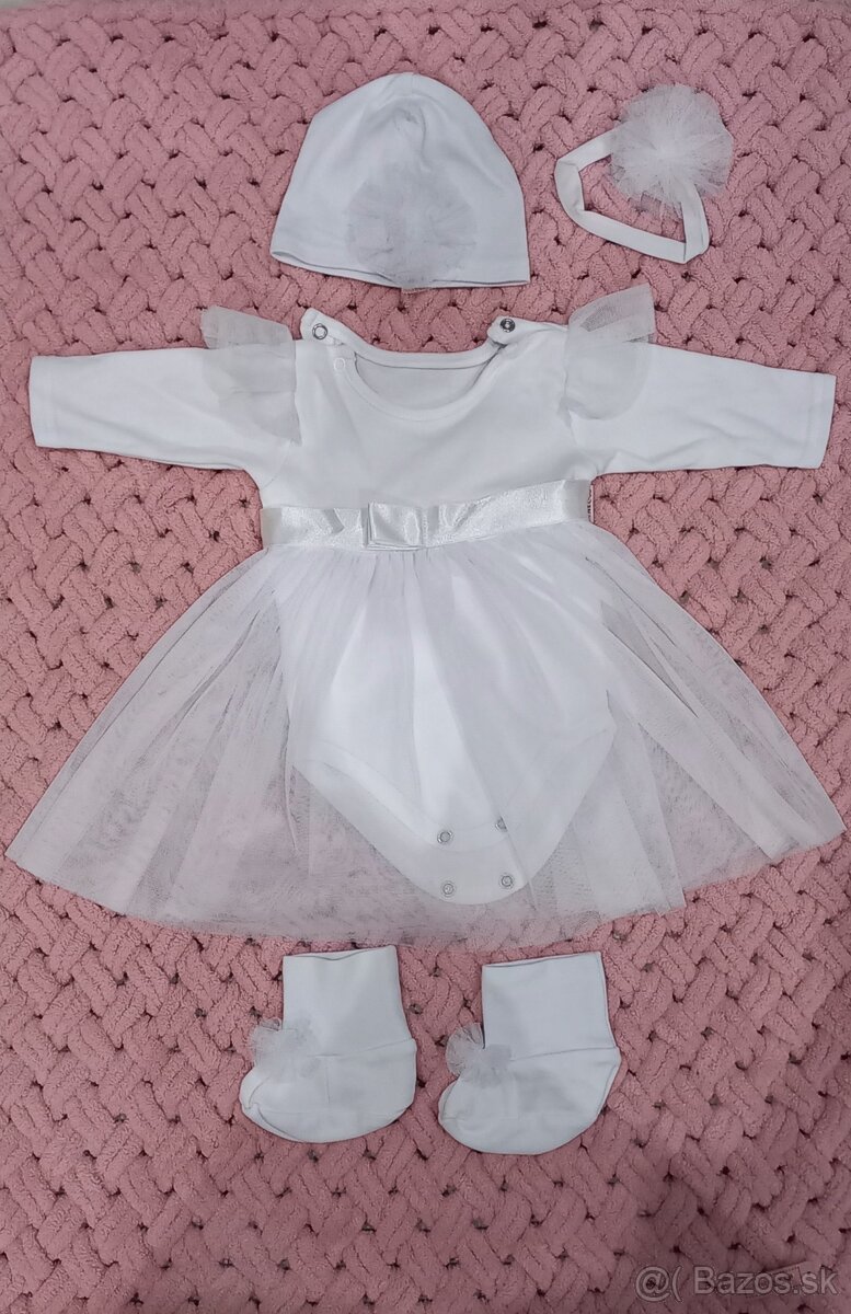 Oblečenie na krst dievčatko.