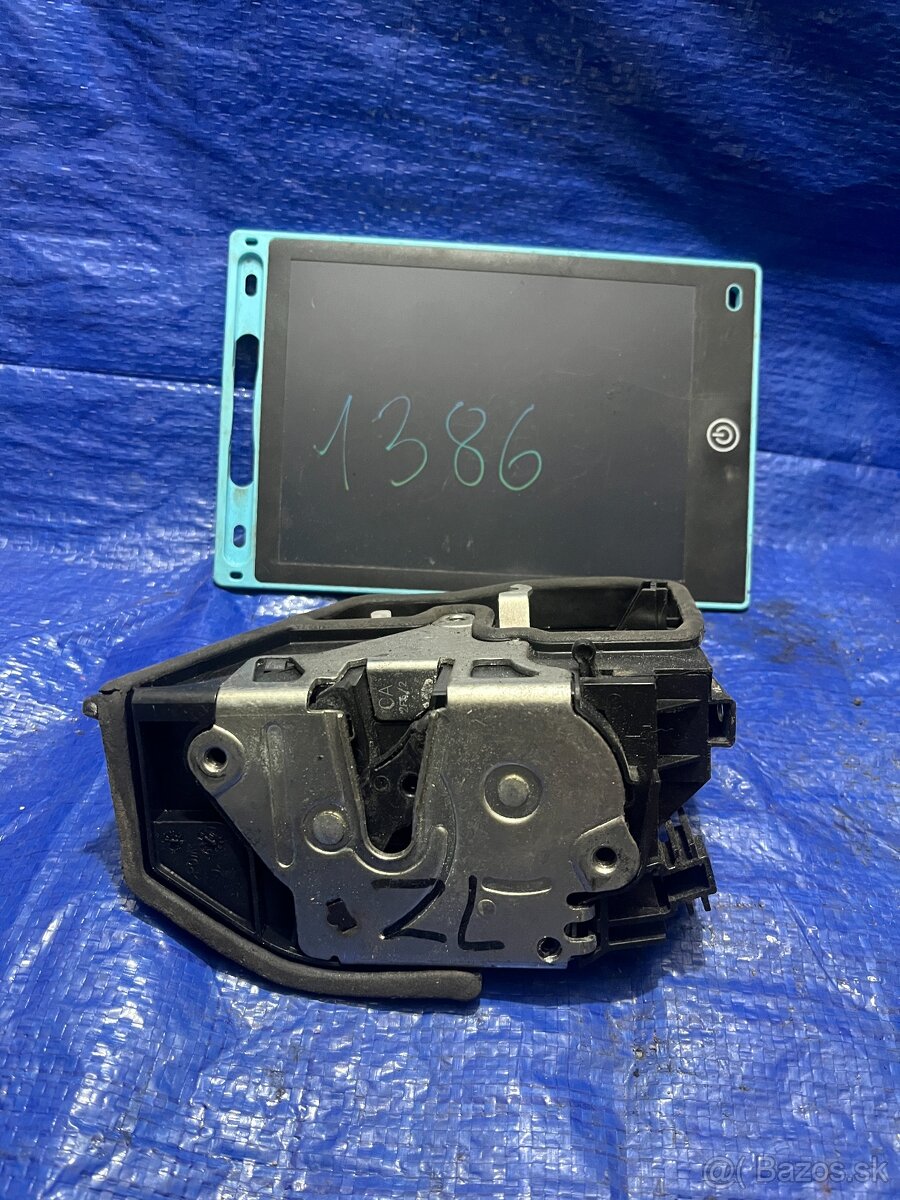 ZADNY LAVY ZAMOK BMW E60