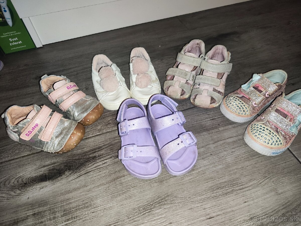 Balík topánočiek veľ 23