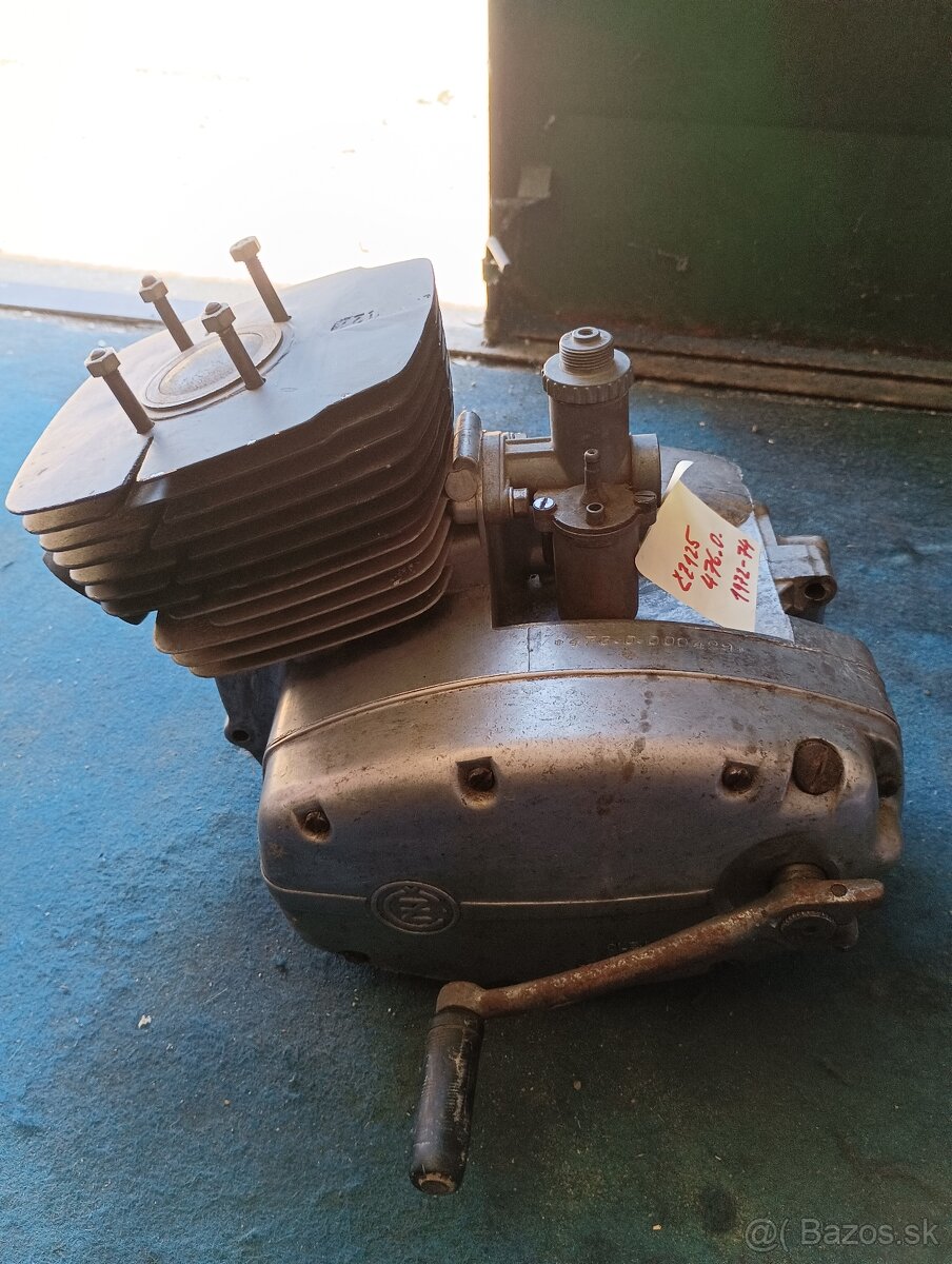 Dva ČZ motory