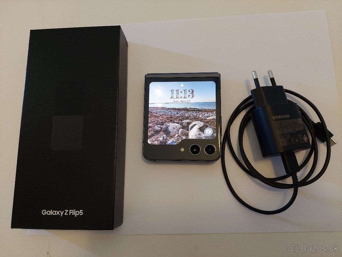 Samsung Z Flip 5 256GB Graphite