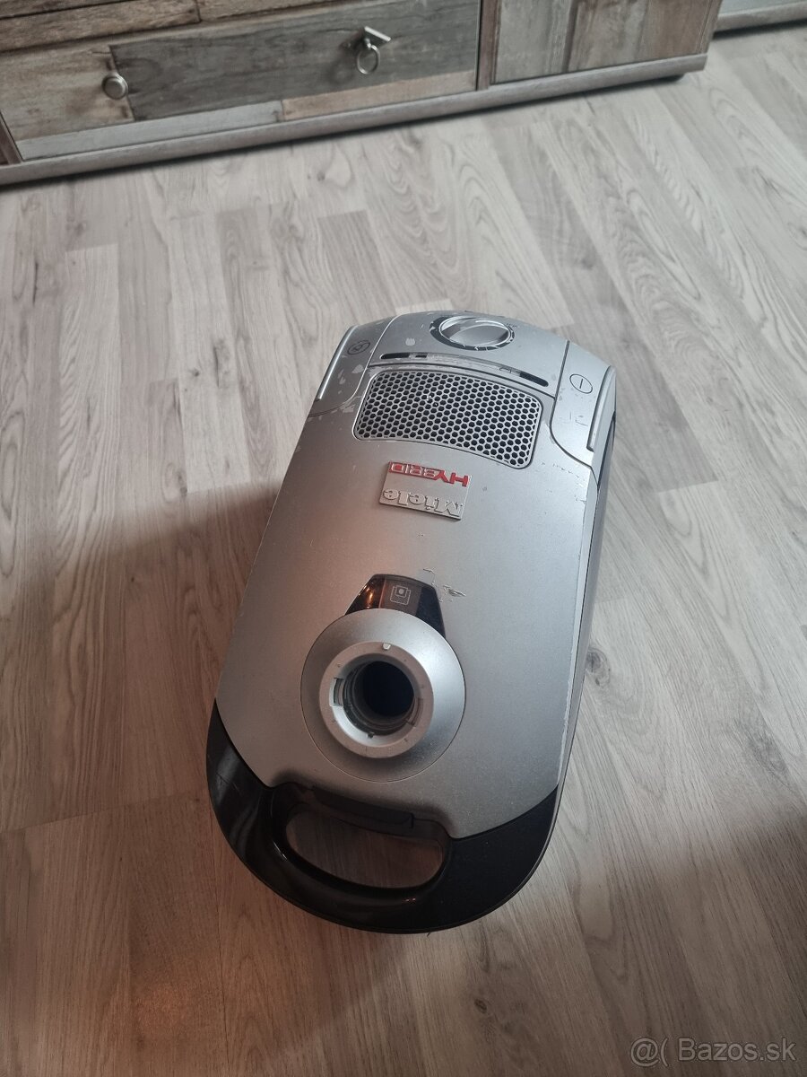 Vysávač zn. Miele Hybrid S4812