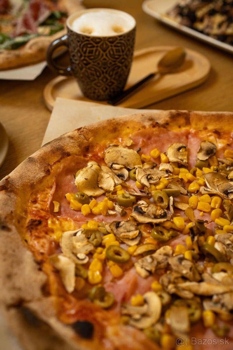 Príjmeme Pizzéra/Pizzérku