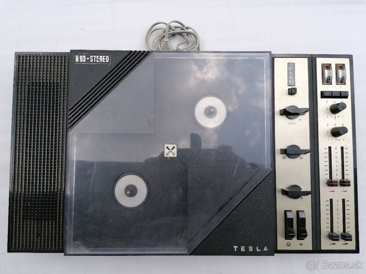 Kotúčový magnetofón TESLA - B - 93 stereo