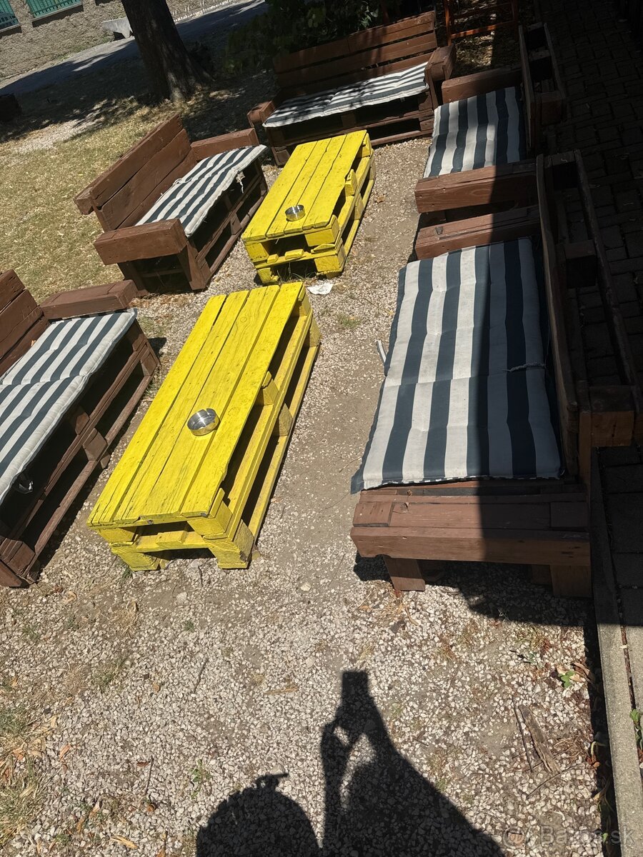 Paletové sedenie