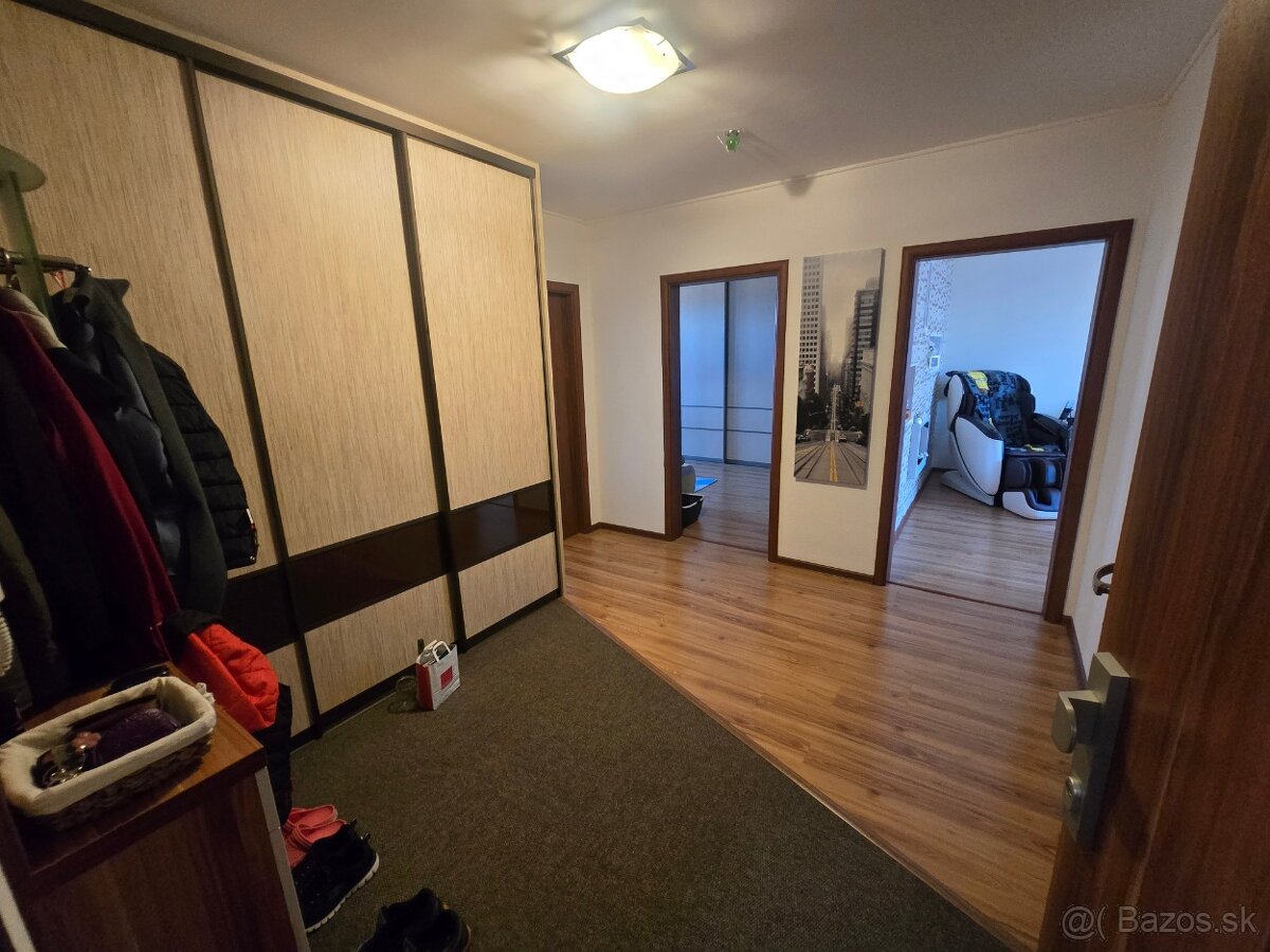 Ponúkame na predaj 3- izbový byt o rozlohe 81m2