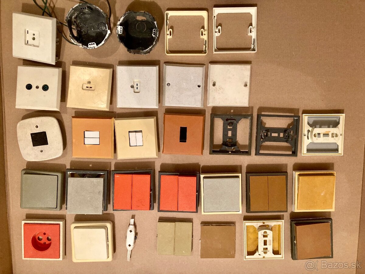 Retro lampy, vypinace, porcelanove poistky, kablove izolator