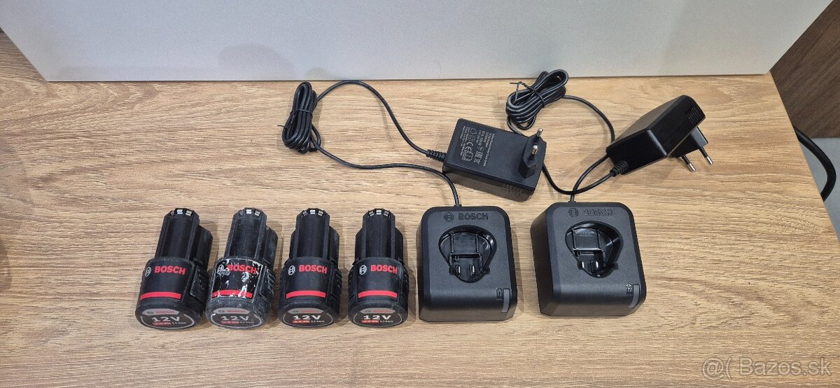 Set batérie a nabíjačky Bosch Professional