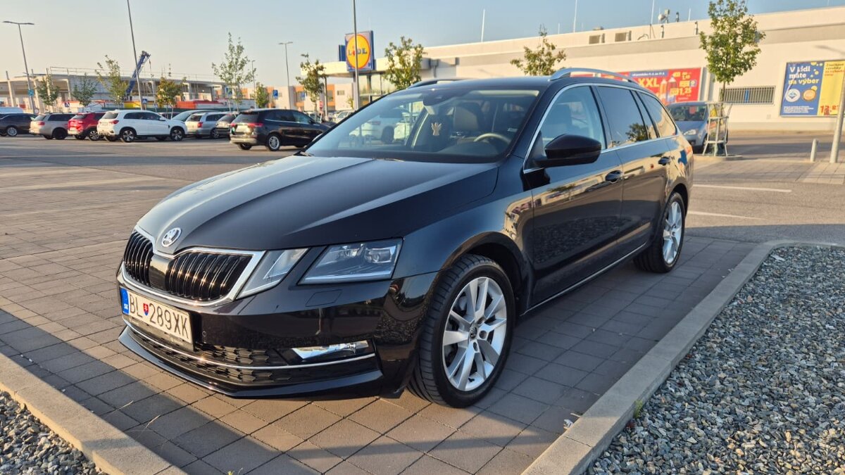 ŠKODA OCTAVIA COMBI 2.0 TDI STYLE DSG