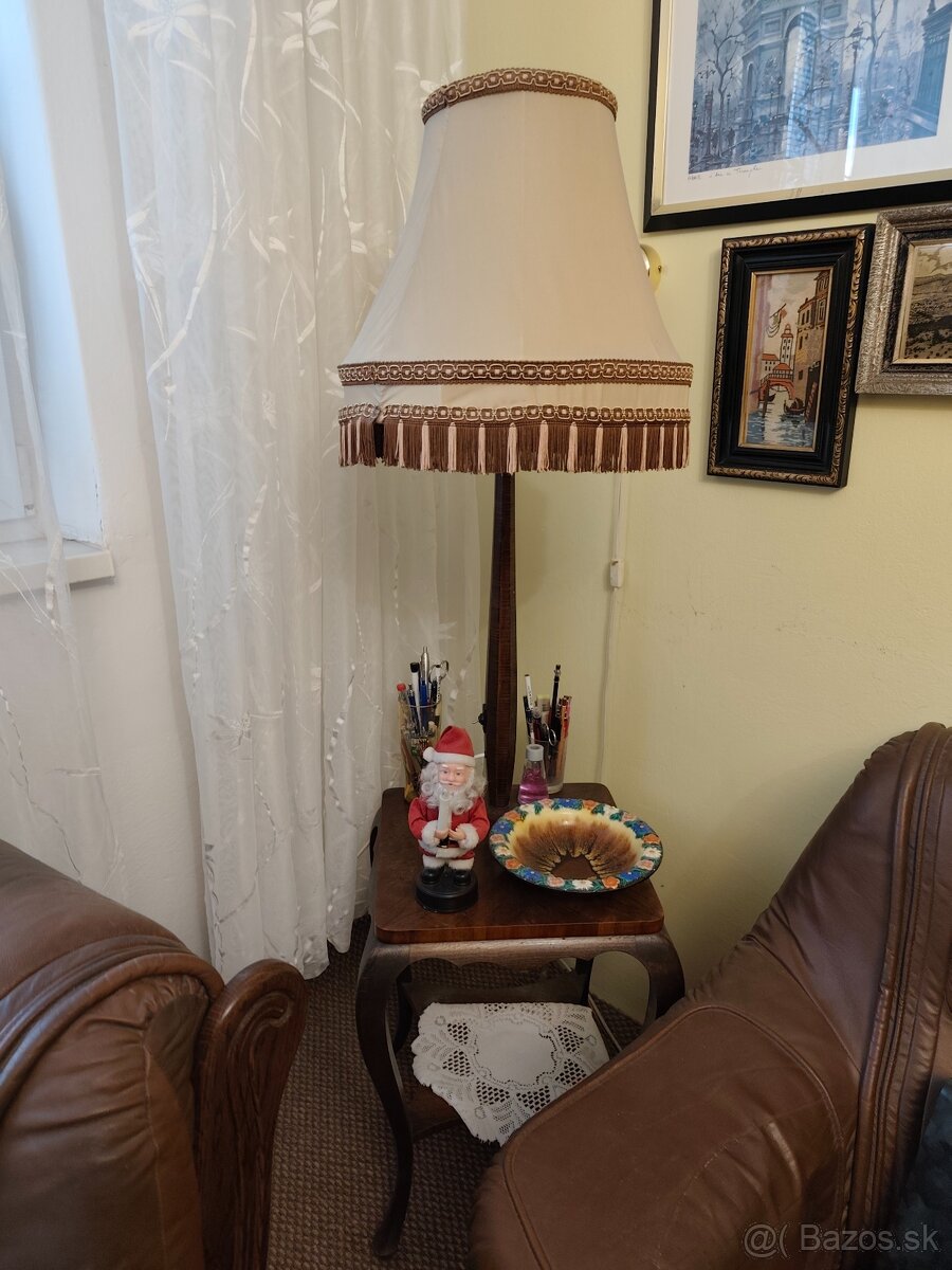 Predám túto starožitnú lampu