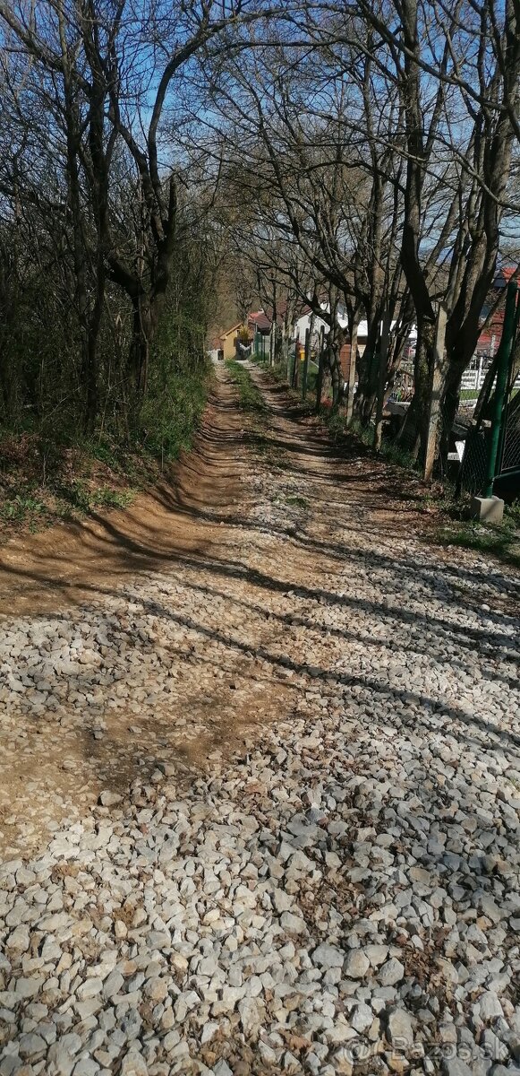 Farmárčenie - Horné Bzince