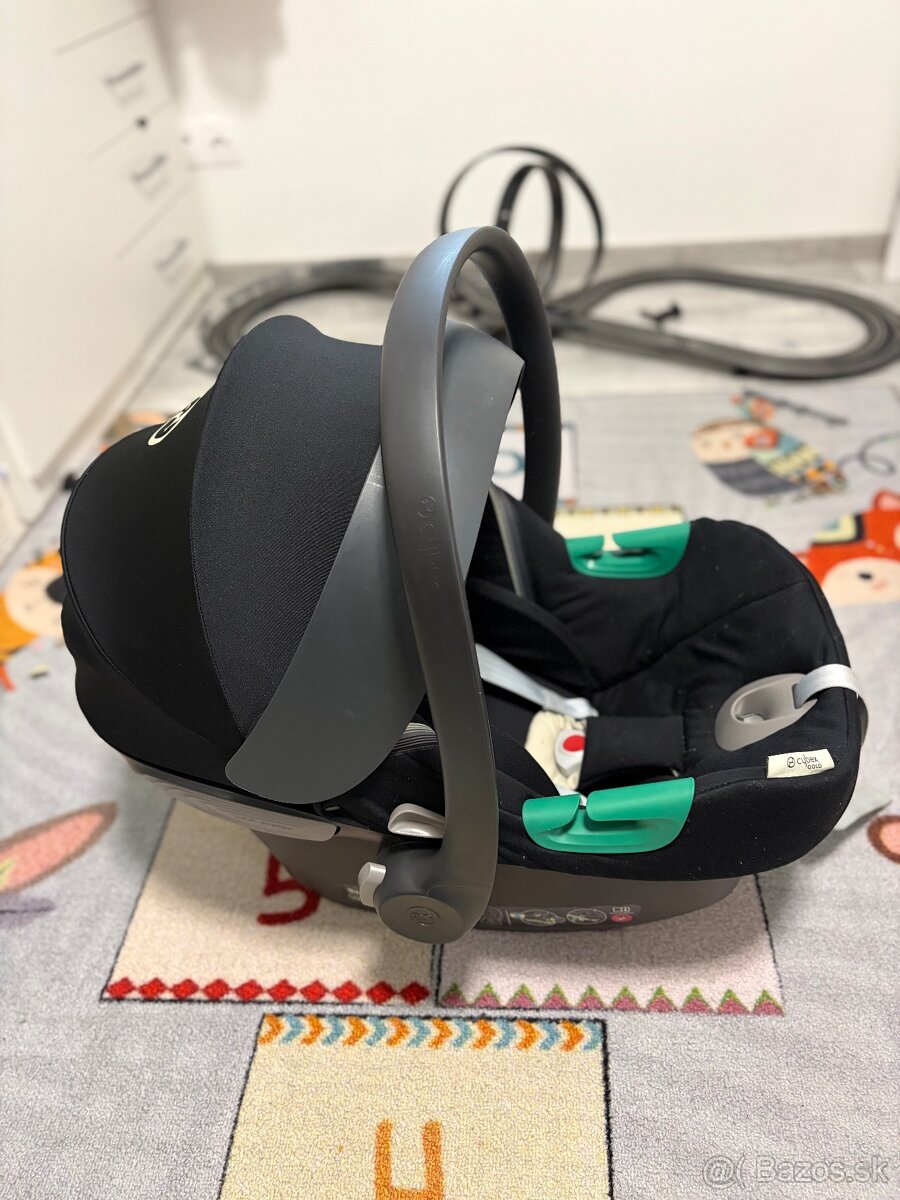 Cybex Aton S2 i-size Moon black