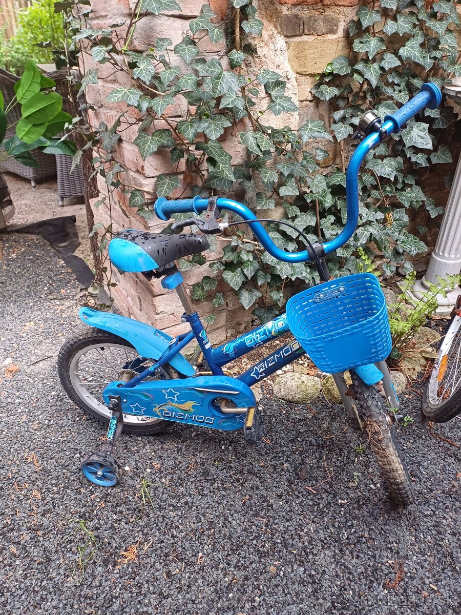 Predám modrý detský bicykel s košíkom