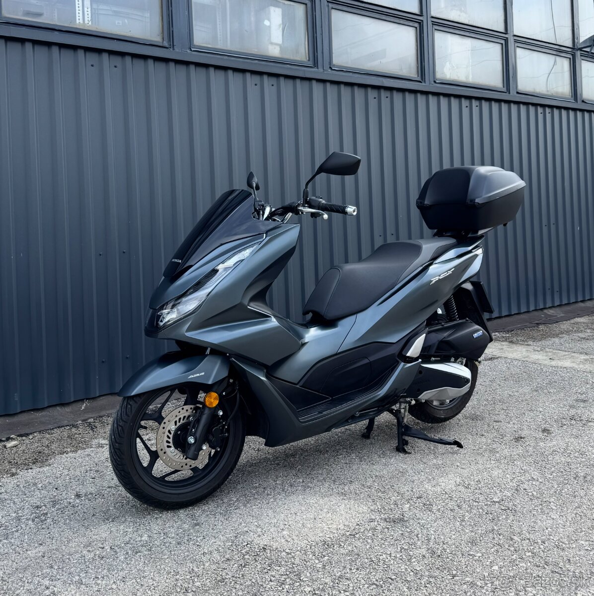 NA PREDAJ Honda PCX 125
